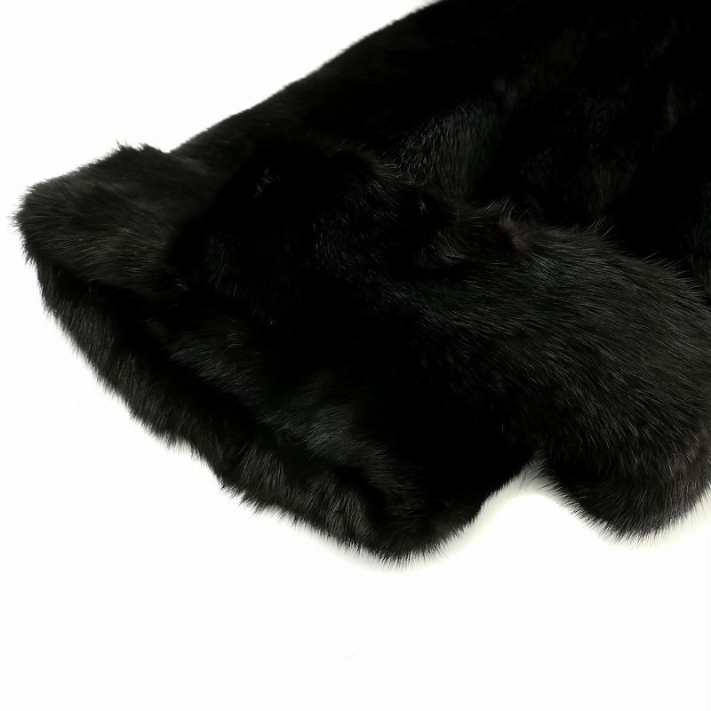 黒ファーコート刺繍入りサテン裏地