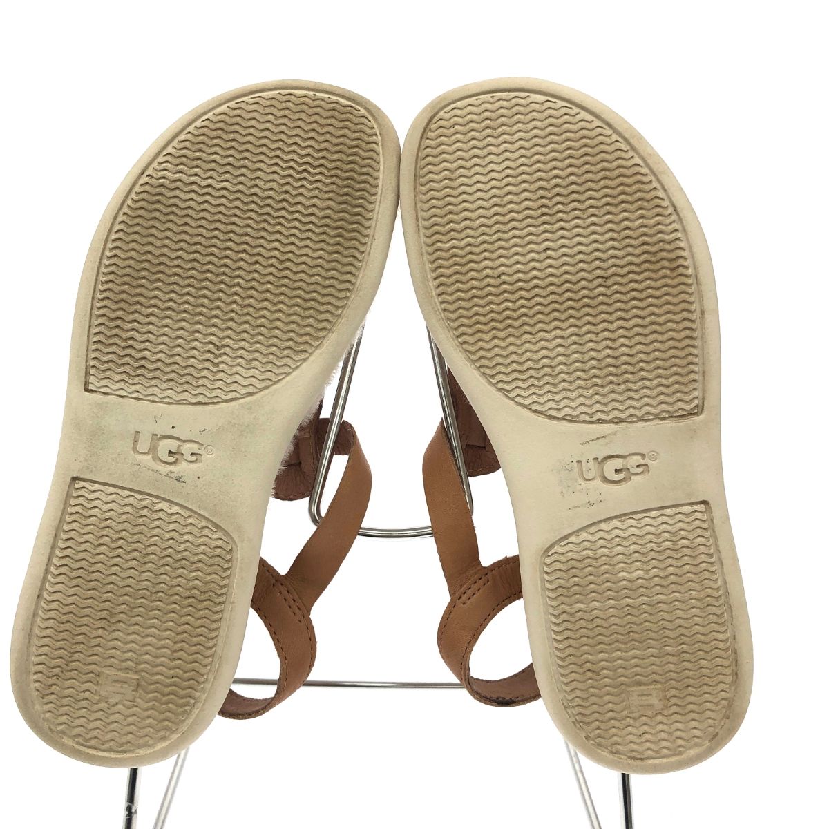 UGG アグ ムートン サンダル ベージュ レディース 240001093256 - メルカリ