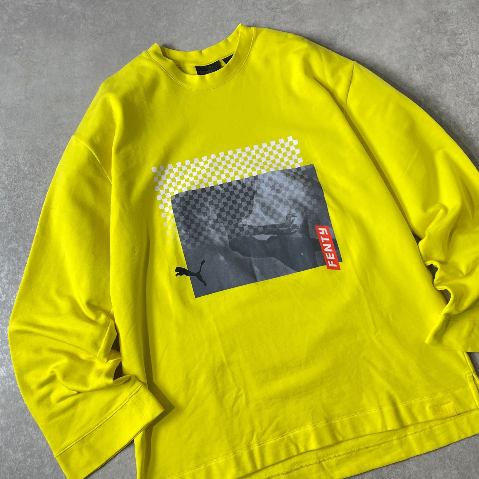 FENTY PUMA by Rihanna フロント プリント スウェット フェンティ 