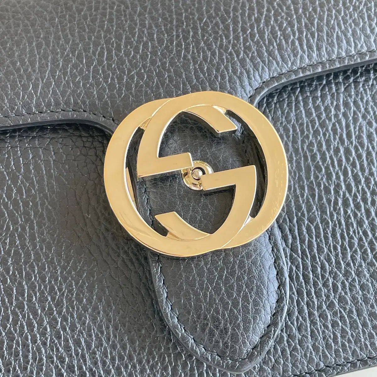 GUCCI グッチ