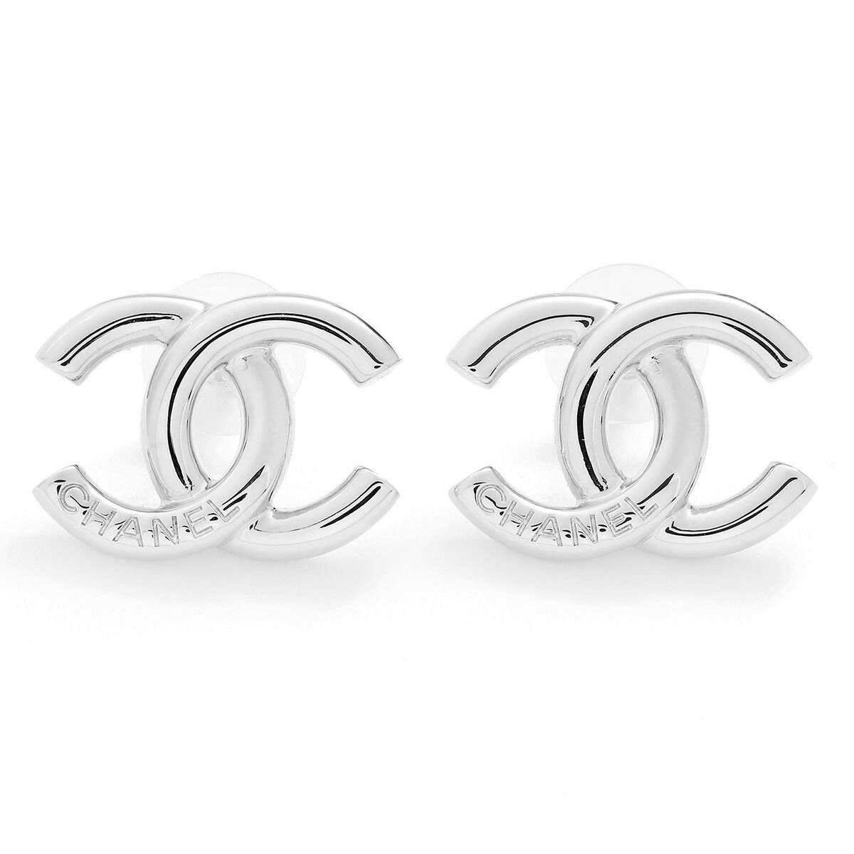 CHANEL シルバー ロゴピアス 新品 シャネル CHANEL ピアス ロゴピアス シルバー - メルカリ