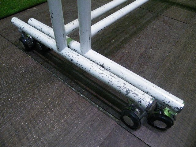 キャスター付き