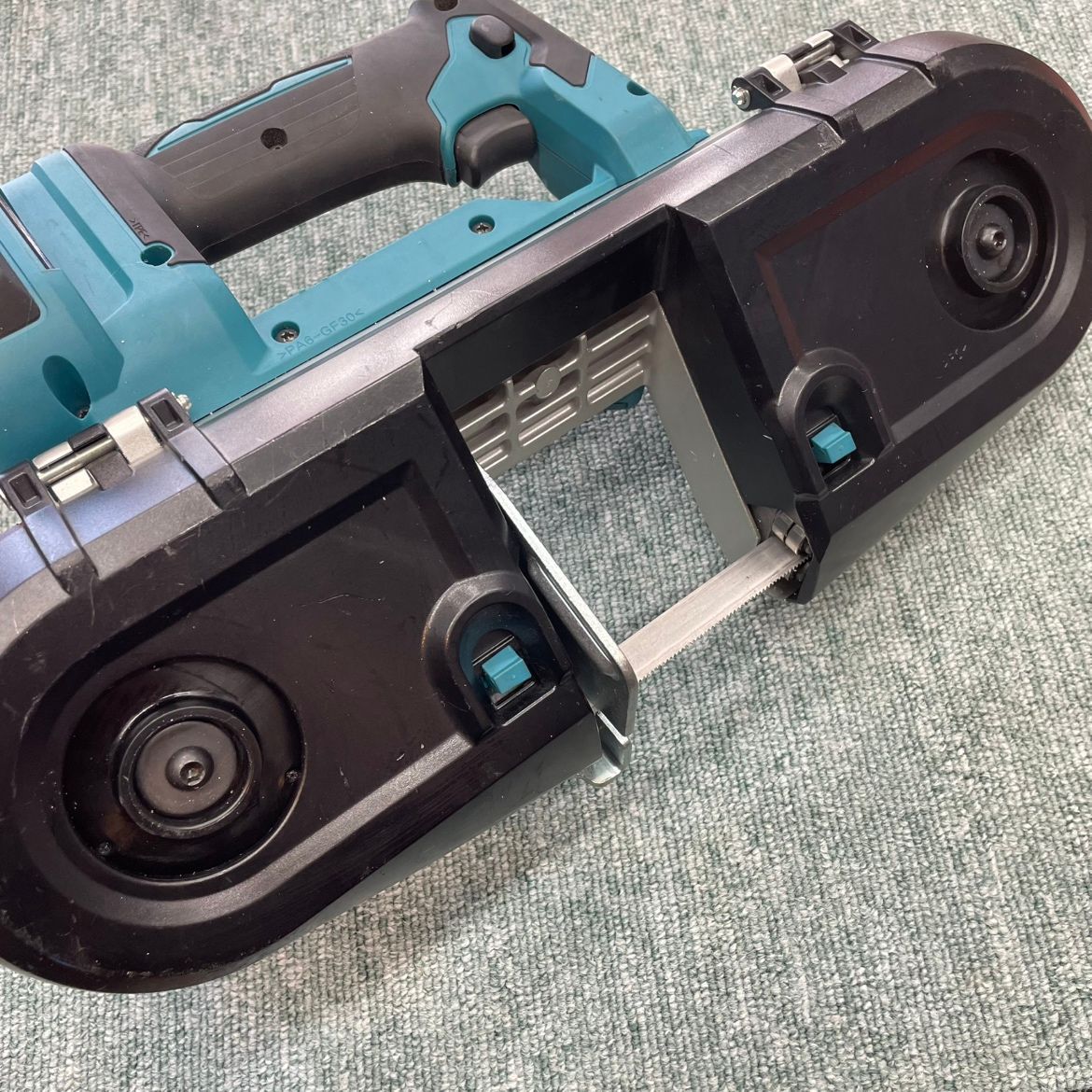 充電式ポータブルバンドソー