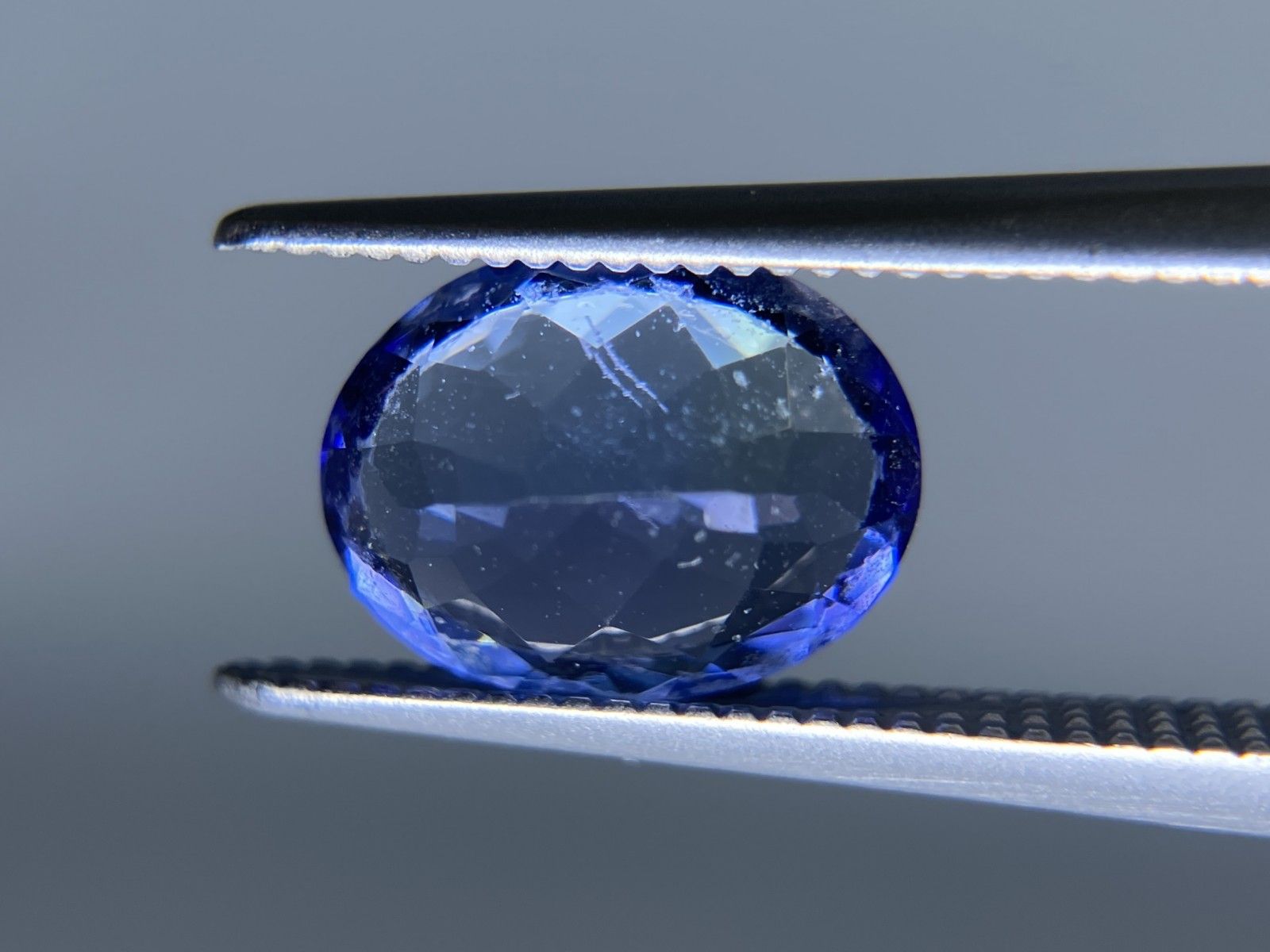 タンザナイト 1.841ct 宝石ソーティング付き 9.0×7.0×3.9 ルース（ 裸 