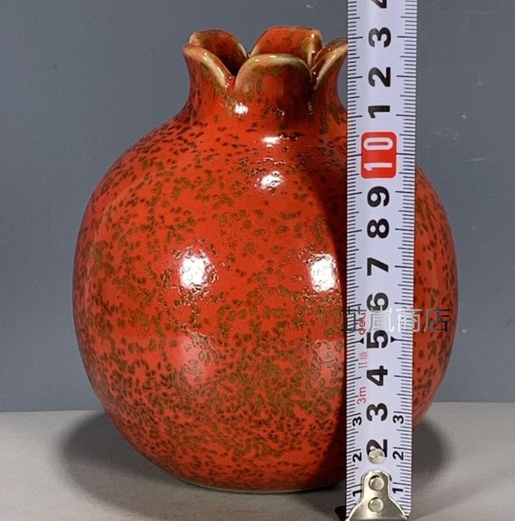 清雍正霽紅釉石榴花瓶  景徳鎮 陶磁器 装飾品 現代工芸品美術品 置物 清雍正霽紅釉石榴花瓶 景徳鎮 陶磁器 装飾品 現代工芸品美術品