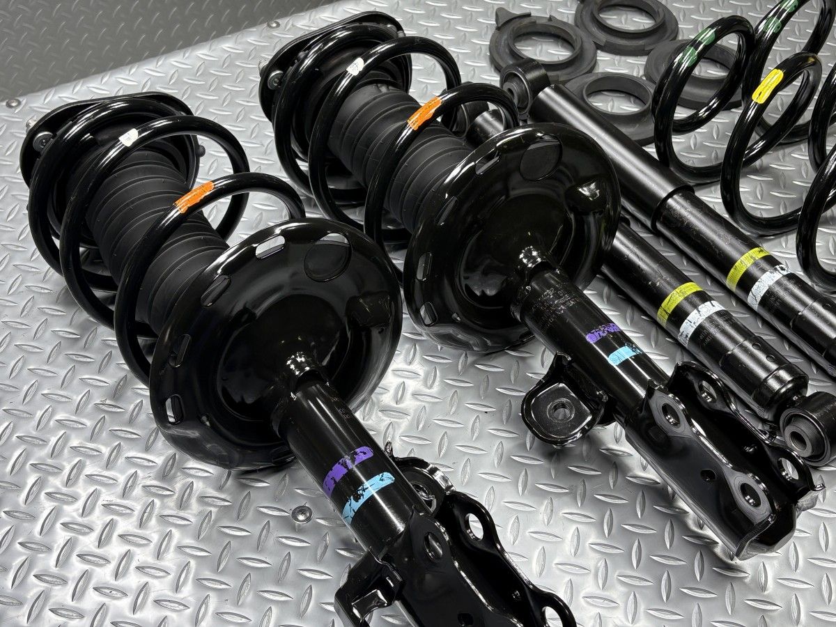 30系 アルファード/ヴェルファイアAGH30W 2WD 純正 サスキット