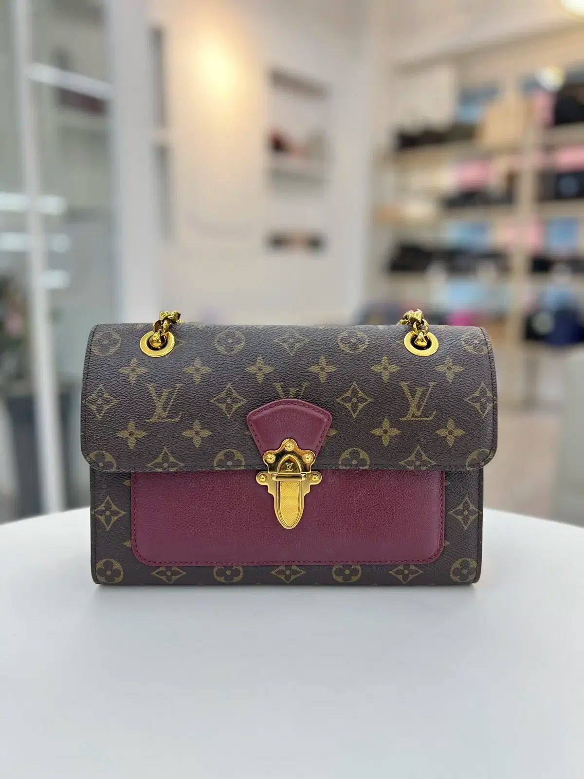 ブランド ルクソール 蔚山支店 Louis Vuitton ルイヴィトン モノグラム ヴィクトゥア チェーン ショルダーバッグ ICチップ