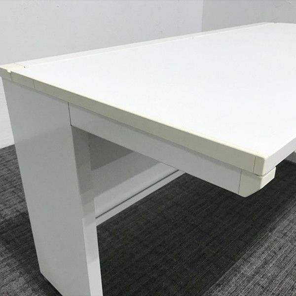 オカムラ ホワイト