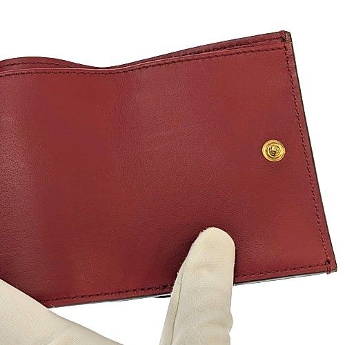 三つ折り財布