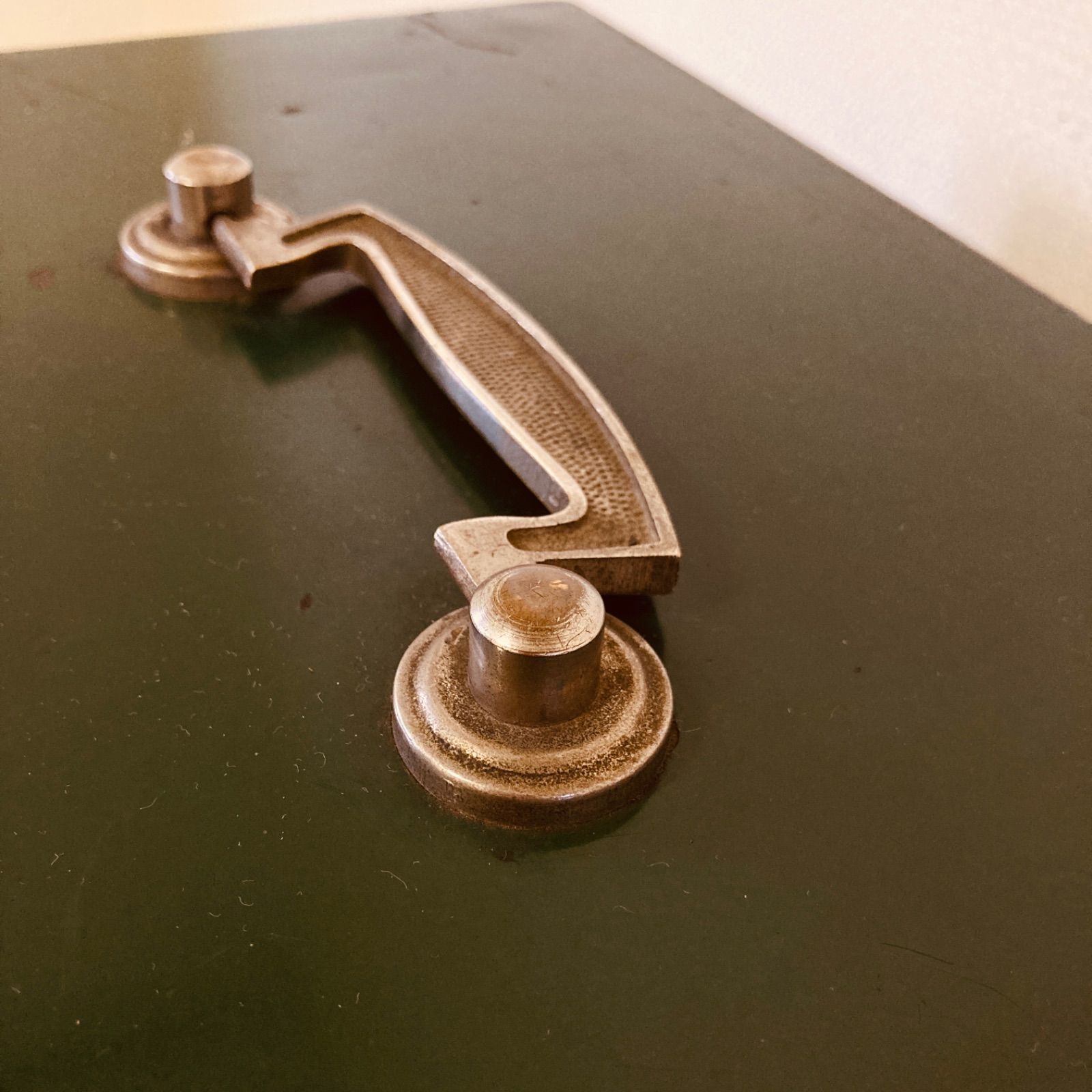 昭和レトロ 古い手提げ金庫（深緑いろ） - メルカリ