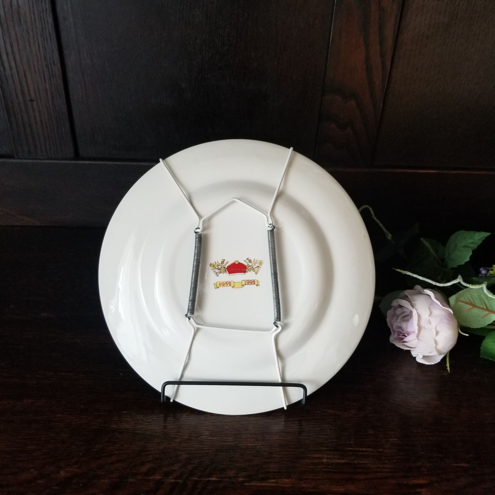 エリザベス女王　　即位40周年記念プレート　新品未使用　【匿名配送・送料無料】 エリザベス女王 即位40周年記念プレート 新品未使用 【匿名配送