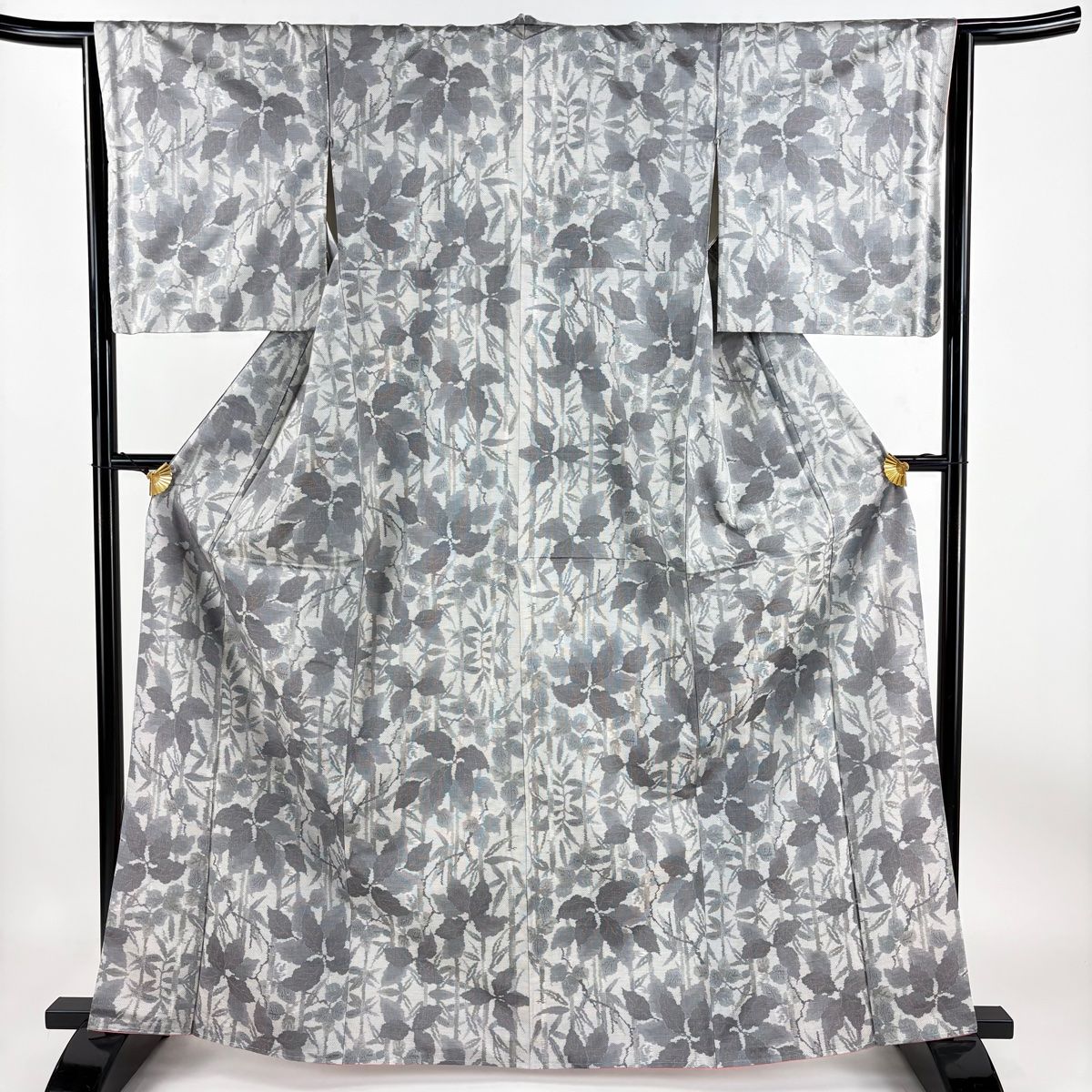 斜め市松大島紬 丈162cm 大島紬 身丈164.5cm 裄丈65cm M 袷 バチ衿 証紙 枝葉 笹 灰色