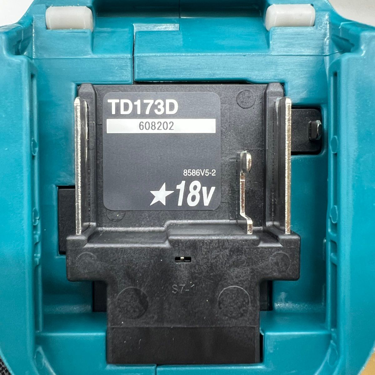 インパクトドライバ 充電器