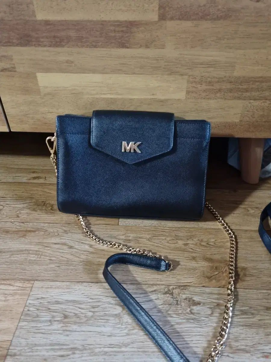 マイケルコース ブラック チェーン クロスバック