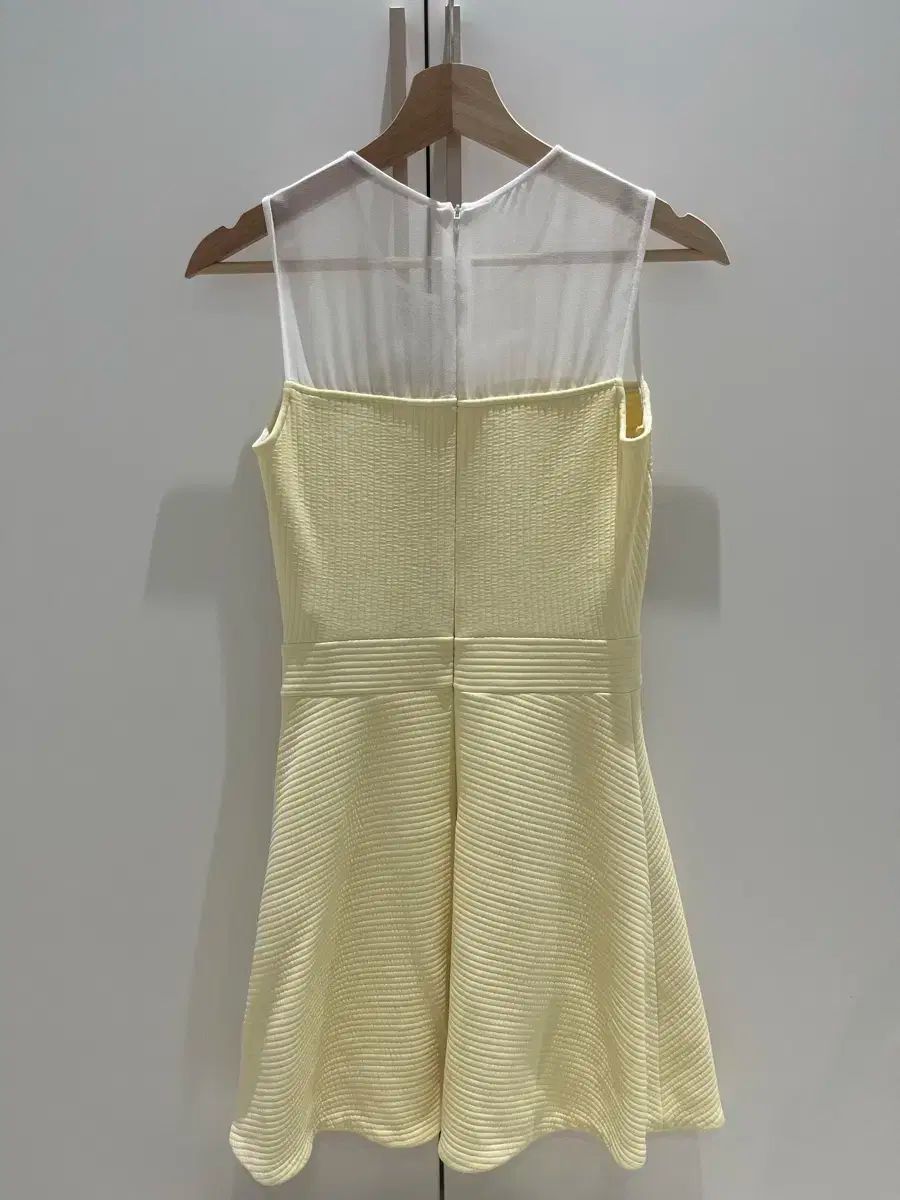 SANDRO サンドロ Sandro 黄色 ワンピース 55