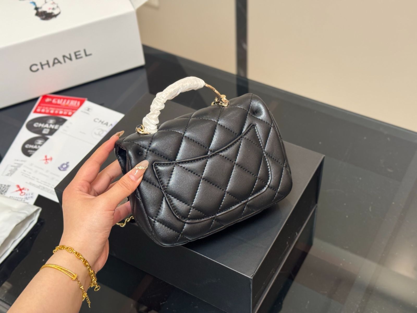 今日特価】Chanel 25P ブラックゴールド ハンドルバッグ！国内