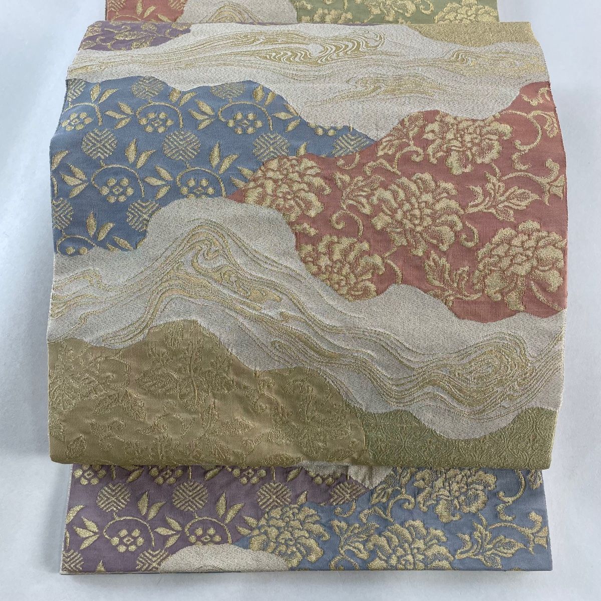 袋帯 美品 秀品 花唐草 笹蔓 金糸 ベージュ 六通 正絹 【中古】 - メルカリ