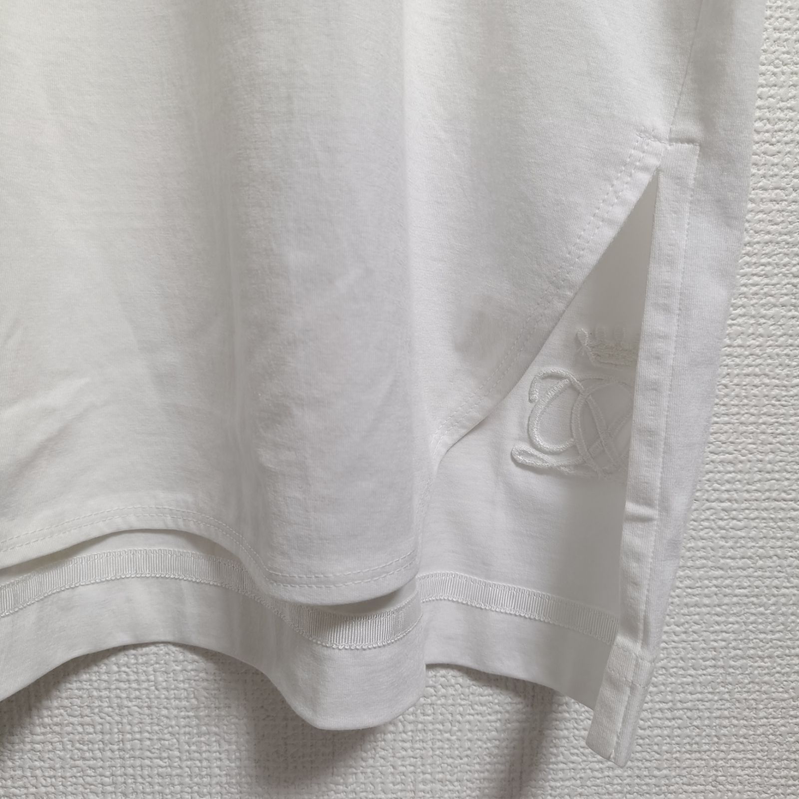 DRAWER ドゥロワー バックエンブレム刺繍ノースリーブカットソー 