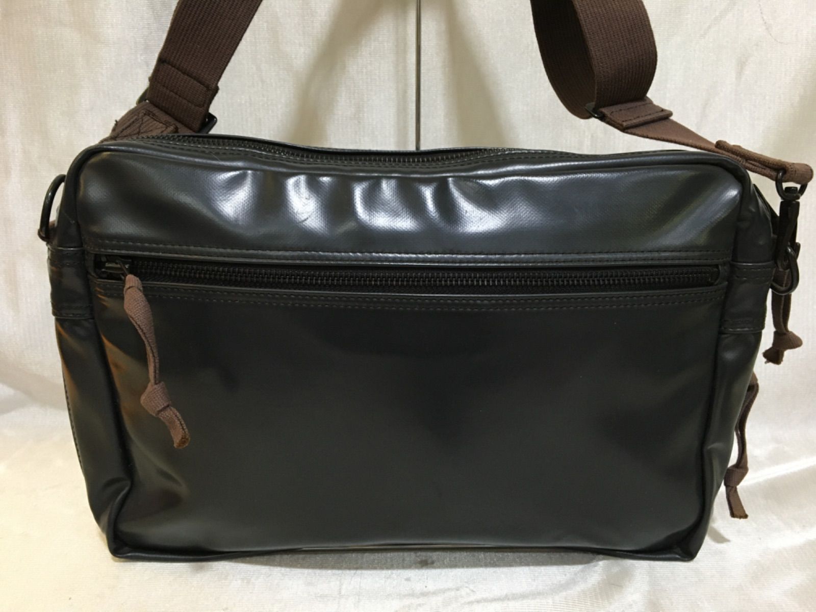 新品Lagasha ナイロン　PUコーティング　牛革　ショルダー　ハンド　バッグ Lagasha ナイロン PUコーティング 牛革 ショルダー ハンド バッグ 黒