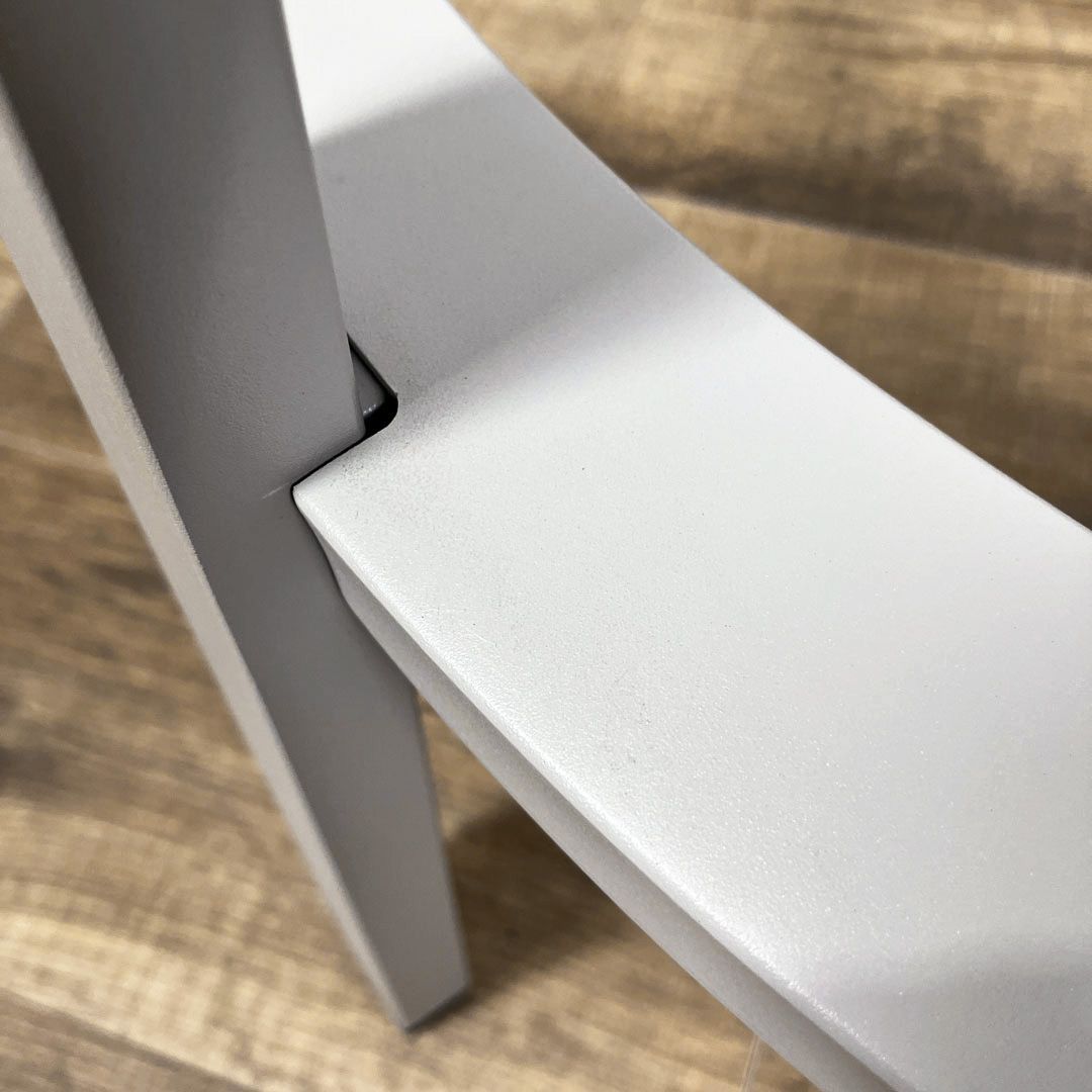 TABLE GRAY