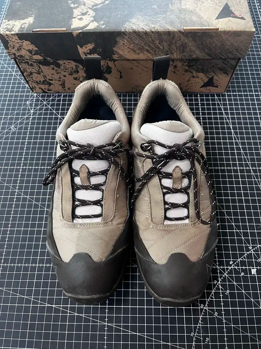 ROA カタリーナ サンドブラウン 42