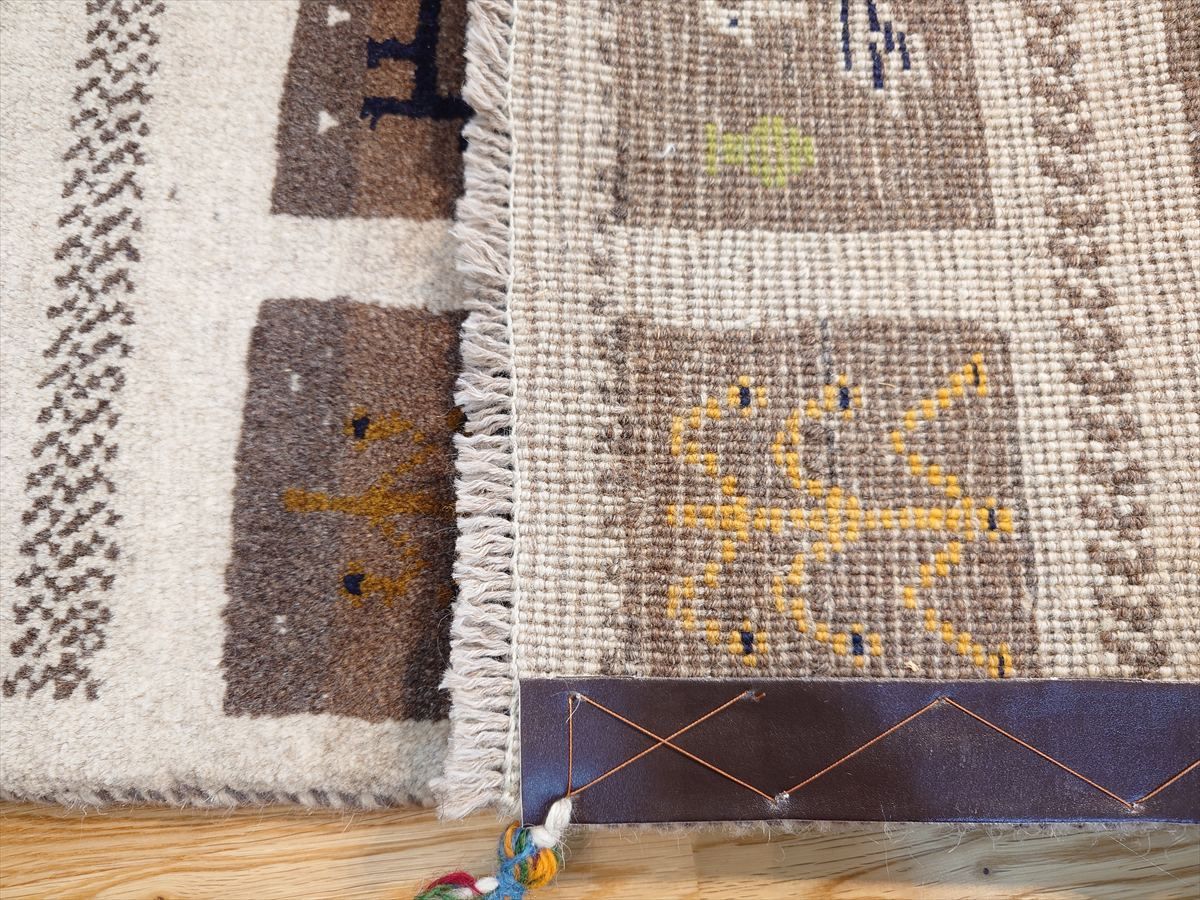 ペルシャ ギャッベ