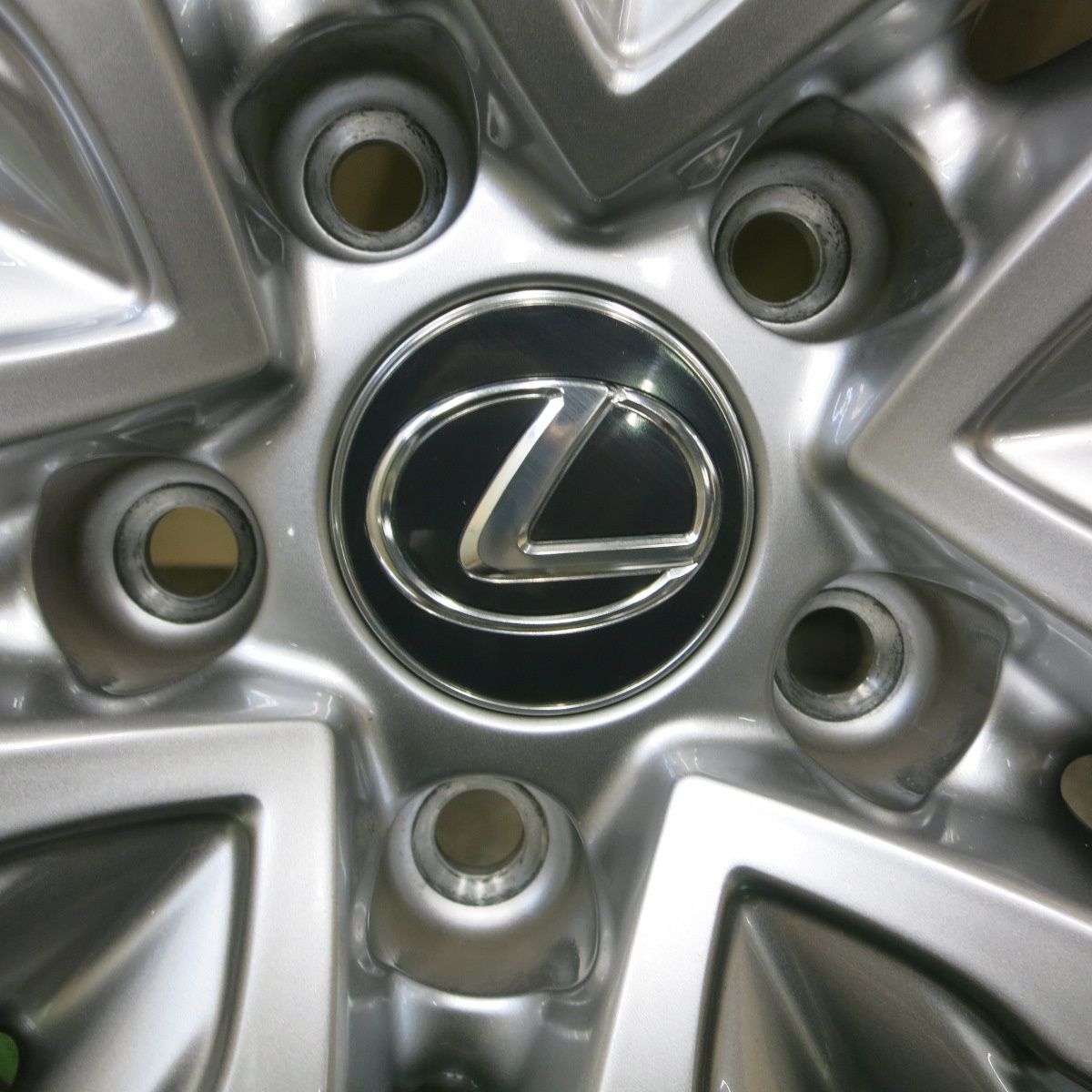 スタッドレス
