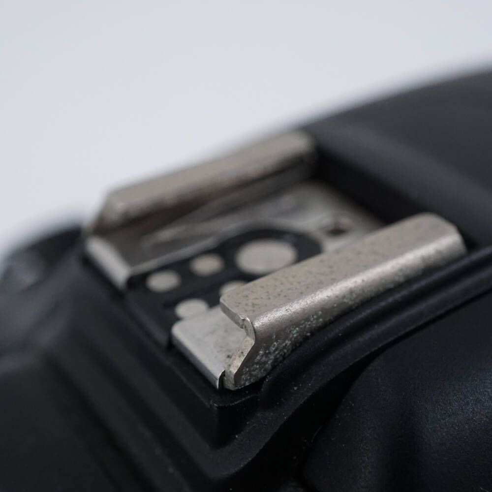 Canon EOS Kiss X4 ボディ USED品 デジタル一眼 本体+バッテリー