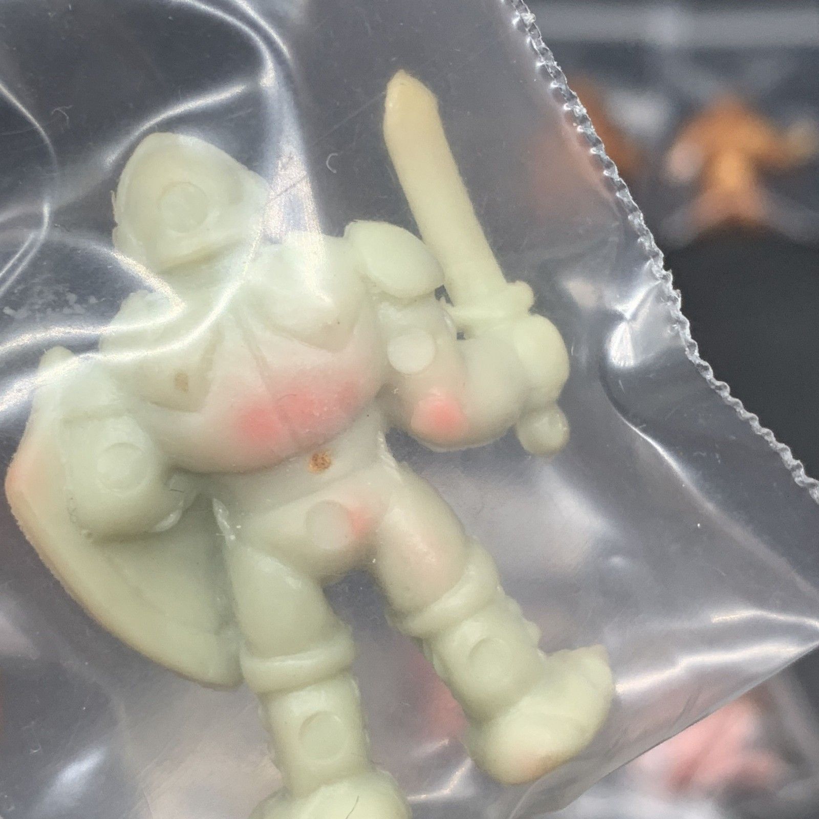 M305 ネクロスの要塞 消しゴム 24個 まとめ売り 食玩 フィギュア