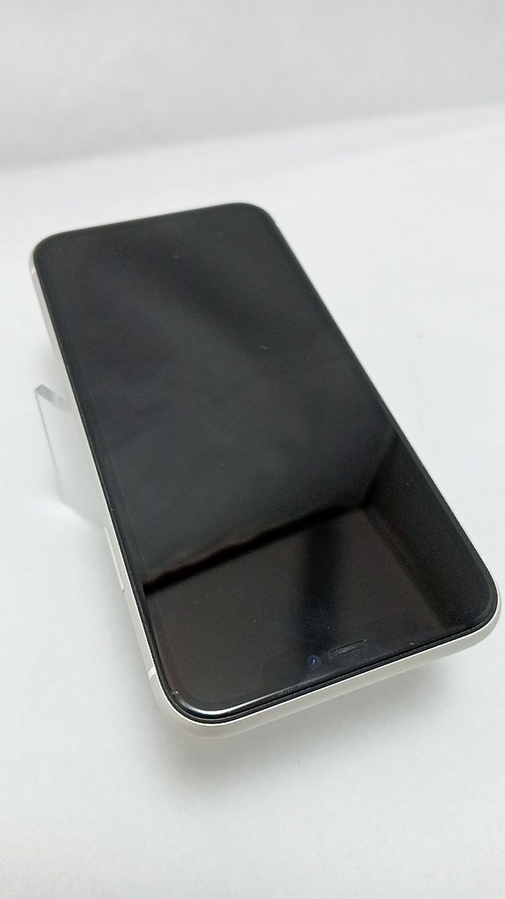動作確認済！ iPhone11 A2221 64GB 本体 ホワイト SIMフリー 箱 