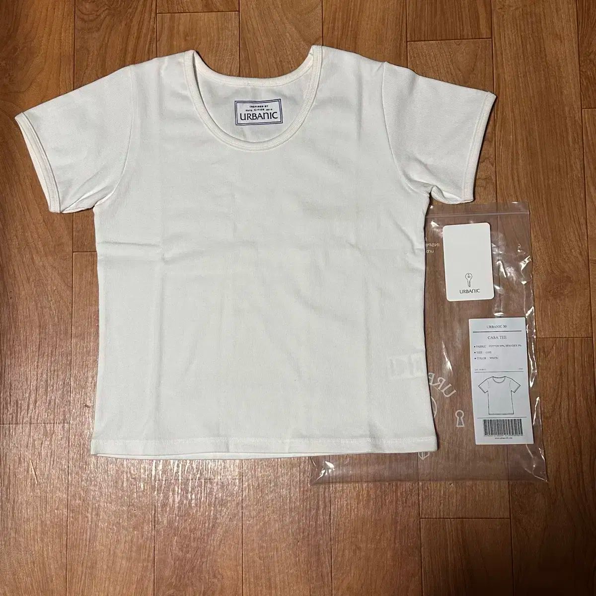 ☆韓国の人気☆【URBANIC 30】☆CASA Tシャ.ツ☆関税込☆ ☆関税込☆URBANIC 30☆CASA Tシャツ☆ (Urbanic 30/Tシャツ