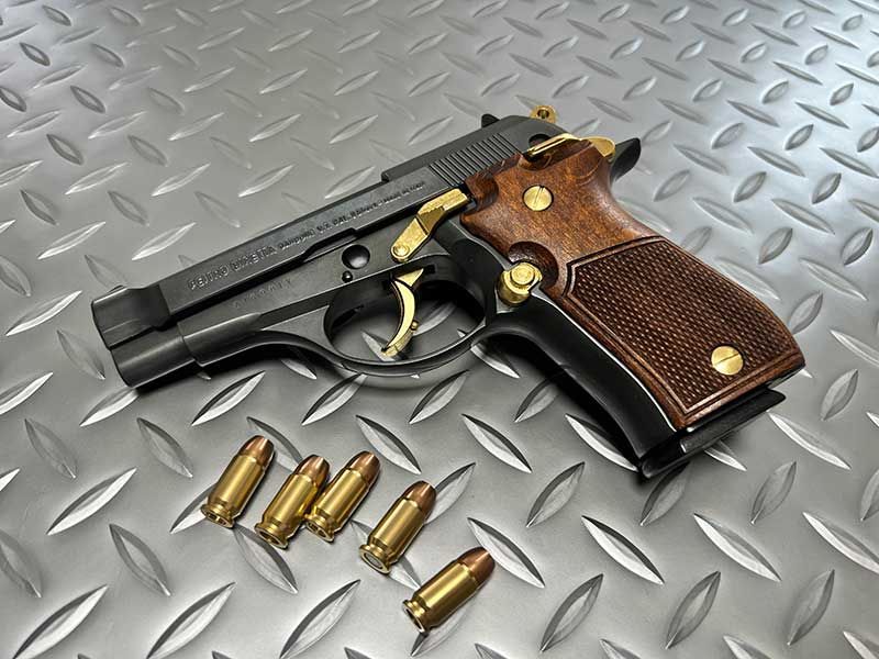 マルシン モデルガン完成品 M84 特別仕様 強化版 エクセレントヘビーウェイト エディション ハーフチェッカー木製グリップ仕様