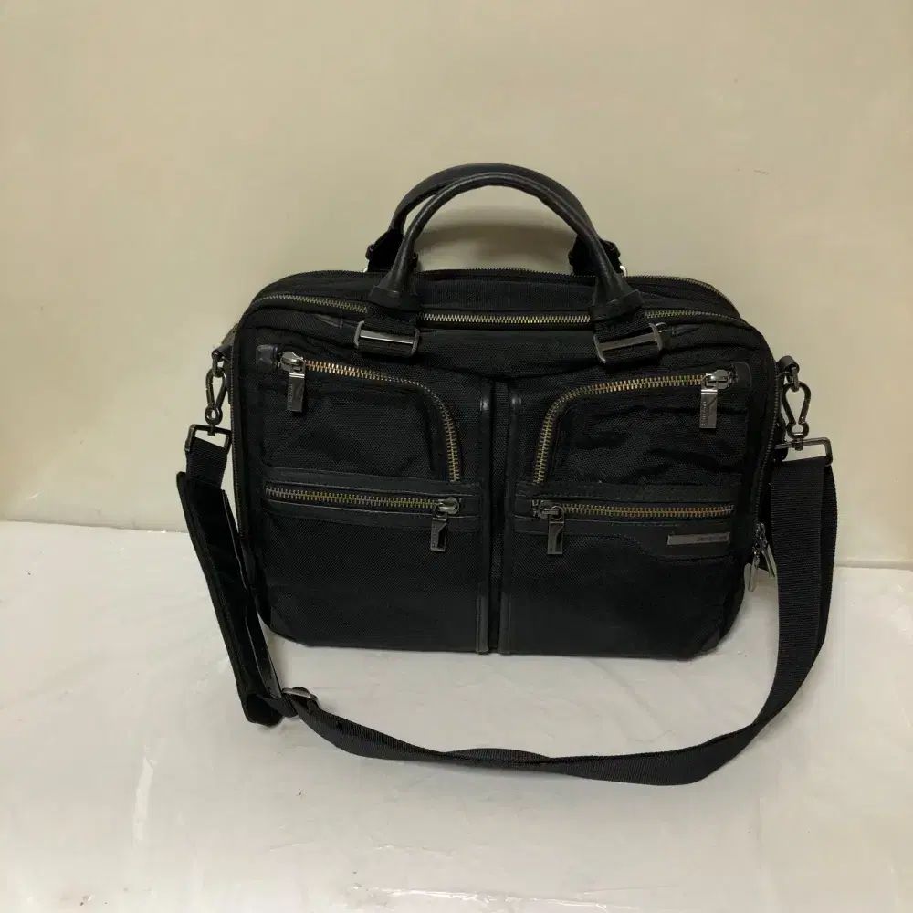 Samsonite サムソナイト 文書用 クロスボディバッグ 9906