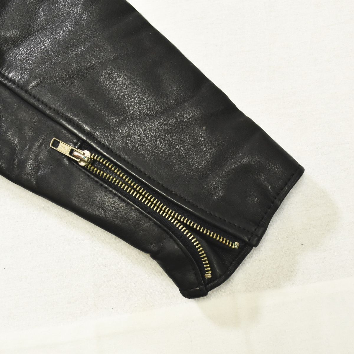 雰囲気良好】 80s90sヴィンテージ VALD ISERE HOMME 牛革 レザー 