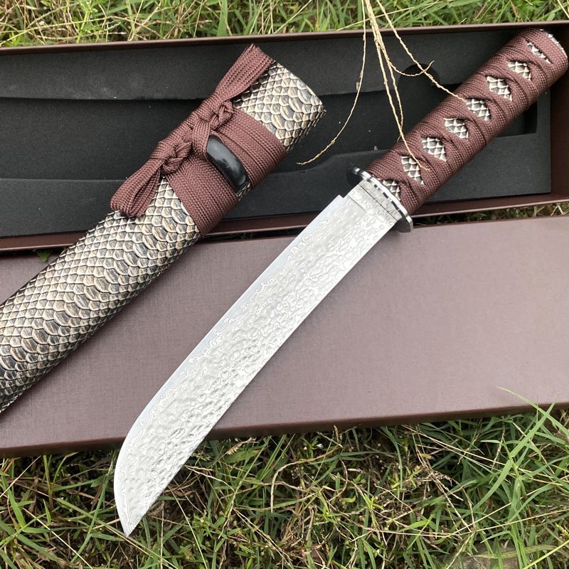 アウトドアナイフ シースナイフ 武魂 全長約35cm 和式ナイフ ダマスカス鋼製 ロープ巻ウッドハンドル ハンティング アウトドア 山仕事 コレクション 木鞘付属