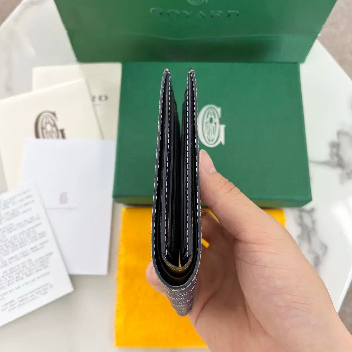GOYARD 2つ折りウォレット ネイビー レザー ゴヤール GOYARD ゴヤール 二つ折り長財布 レザー 黒 3646 - メルカリ