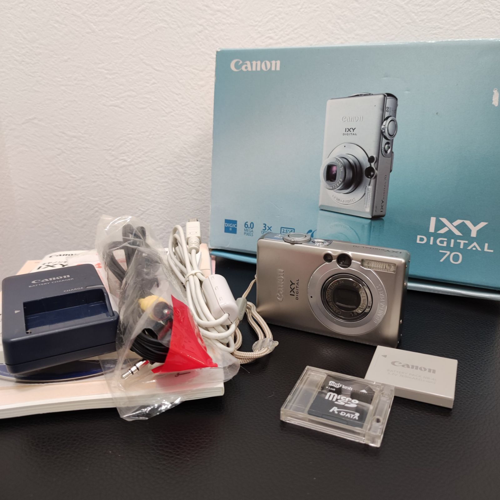 Canon IXY DIGITAL 70 PC1193 光学3倍ズーム 付属品・SDカード付 