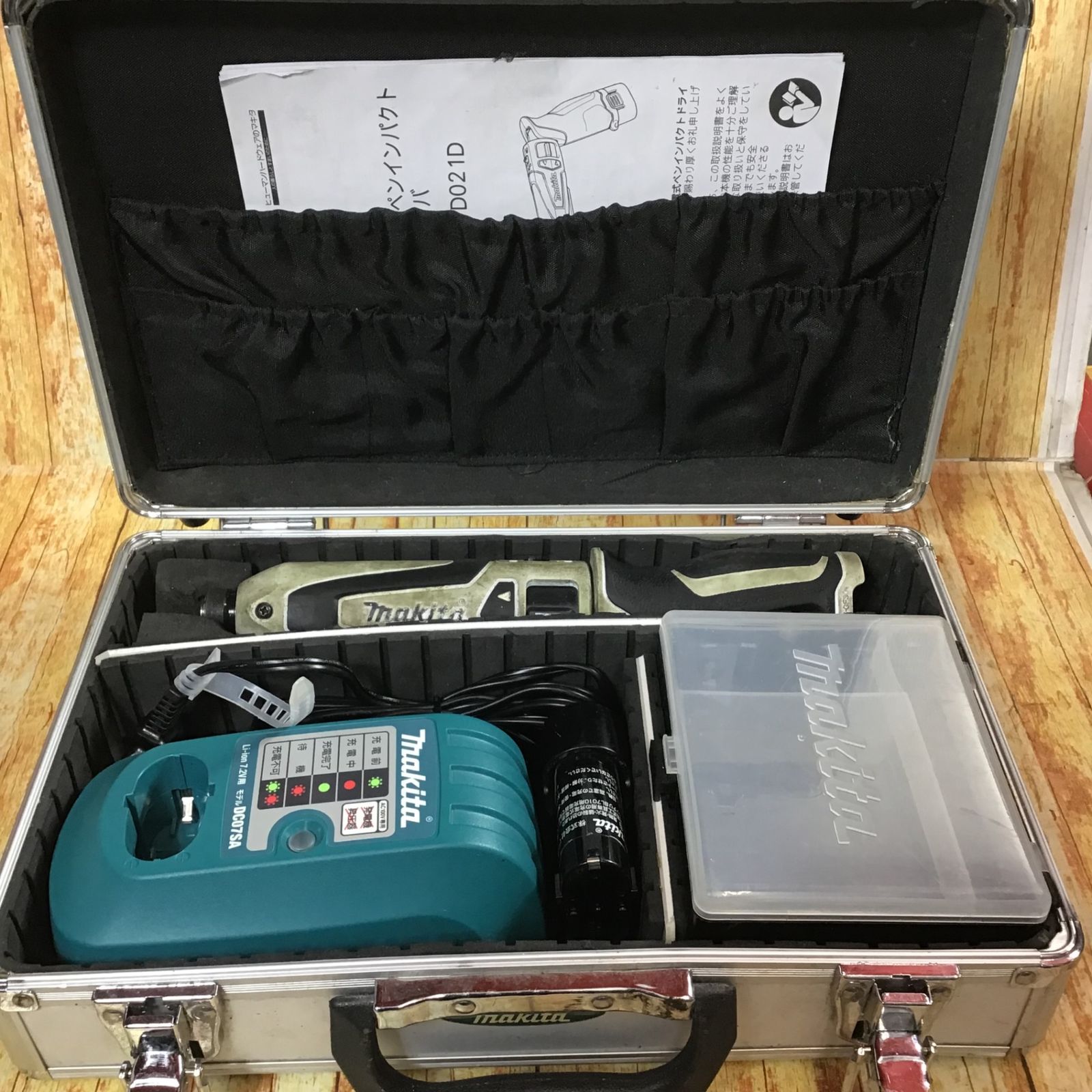 ☆マキタ(makita) コードレスペンインパクトドライバ TD021DSW ☆マキタ(makita) コードレスペンインパクトドライバ TD021DSW