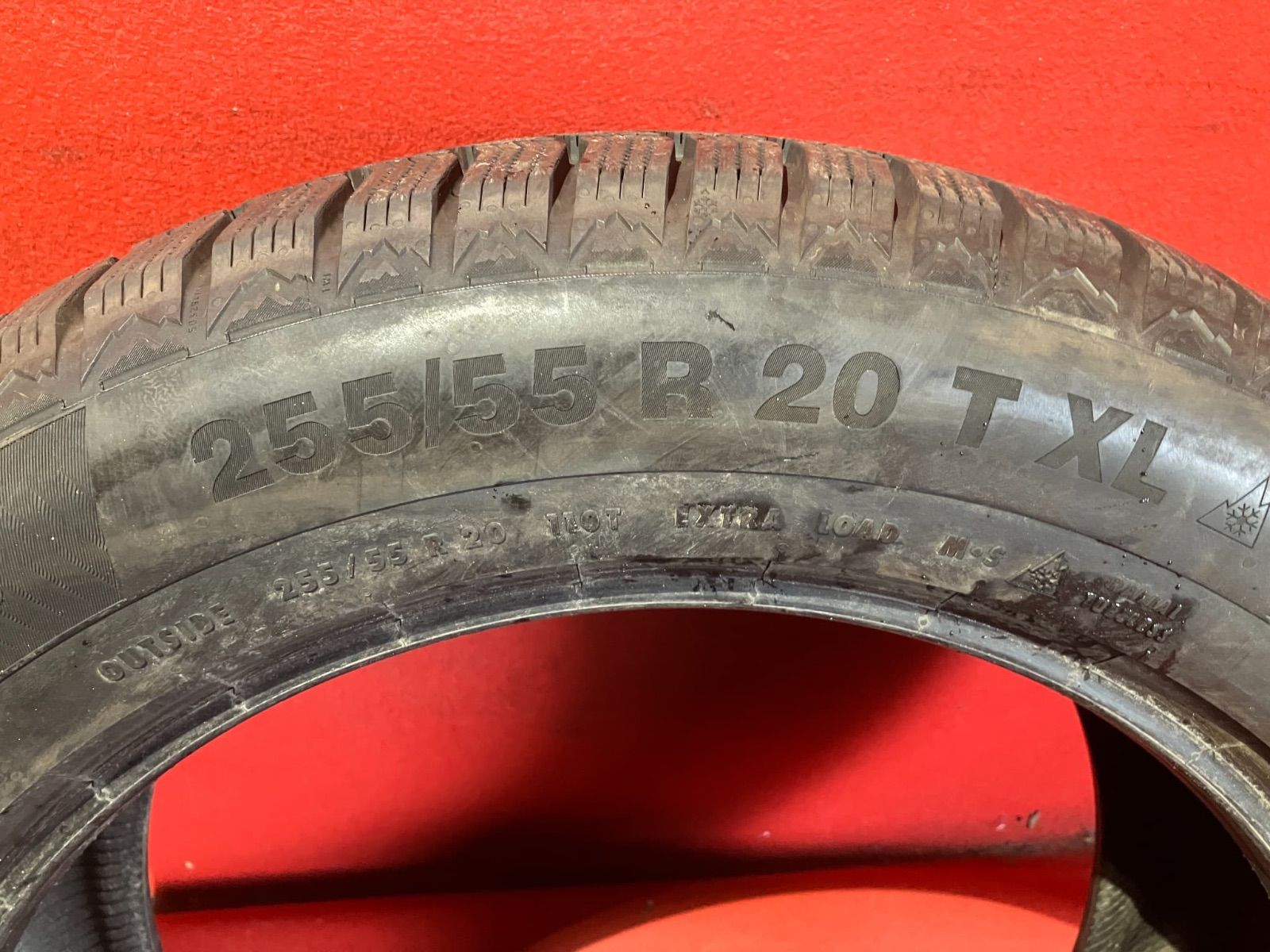 スタッドレスタイヤ