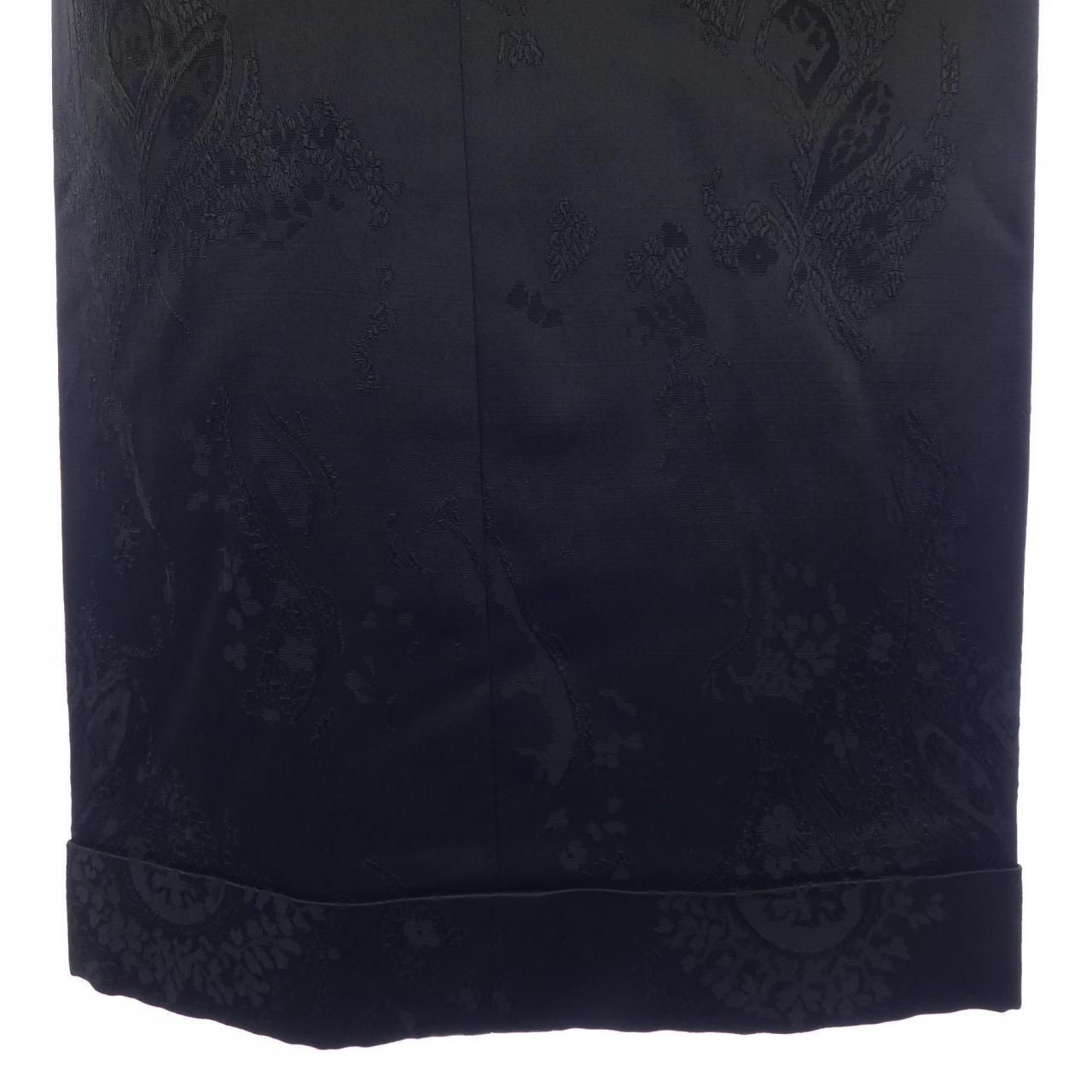 サンローラン SAINT