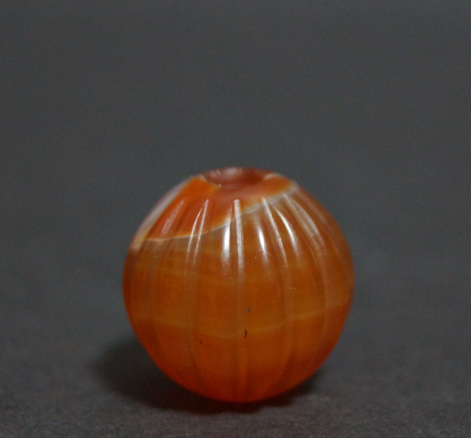 オールドチベット メノウ瑪瑙 纏絲瑪瑙 南瓜形根付 緒締玉