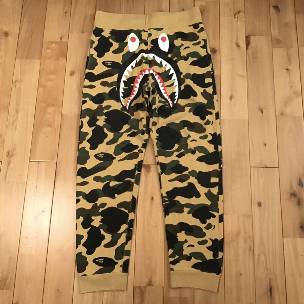 1st camo yellow シャーク スウェットパンツ Mサイズ a bathing ape 
