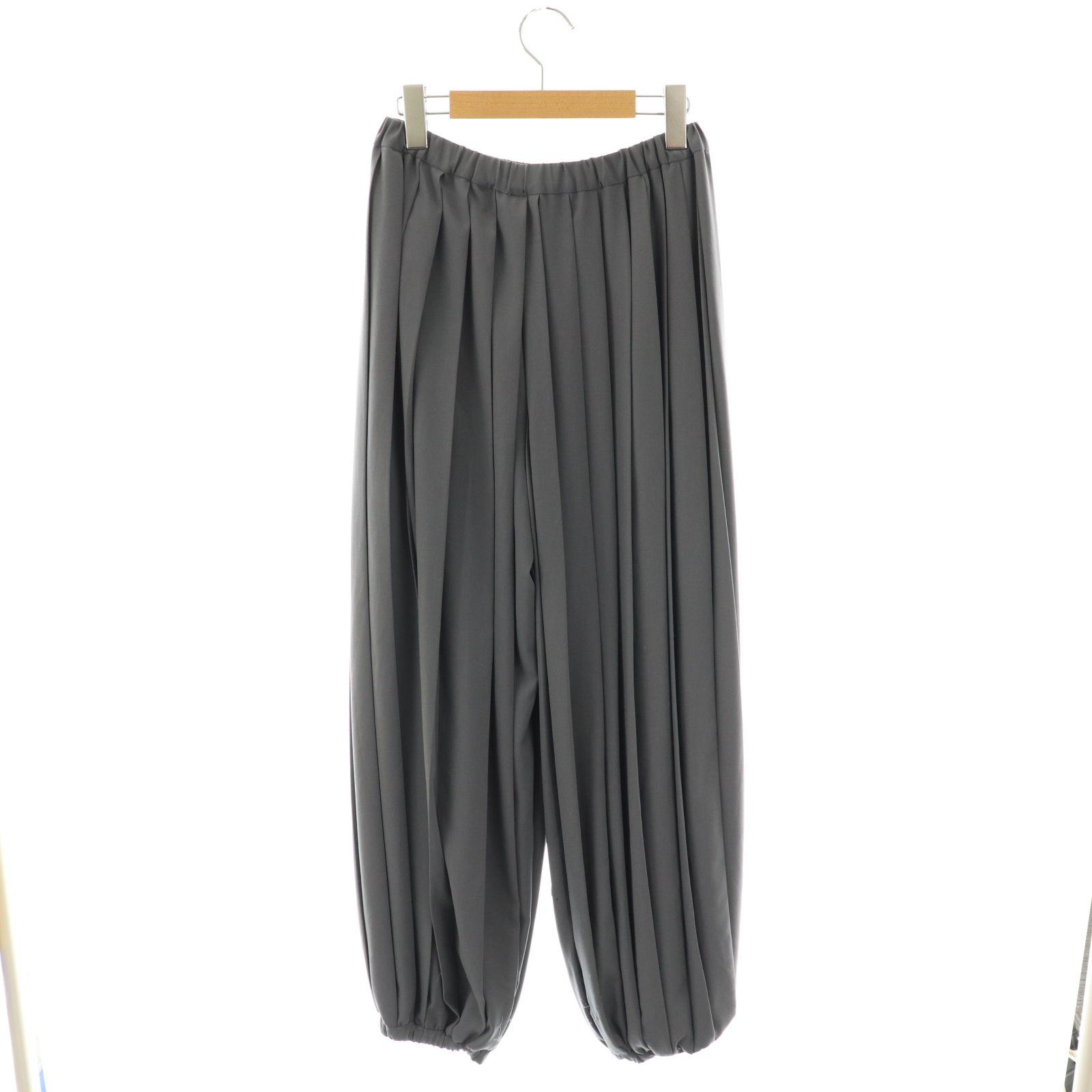 エンフォルド ENFOLD 25SS PLEATS TROUSERS パンツ ジョガー プリーツ 36 グレー AT OS