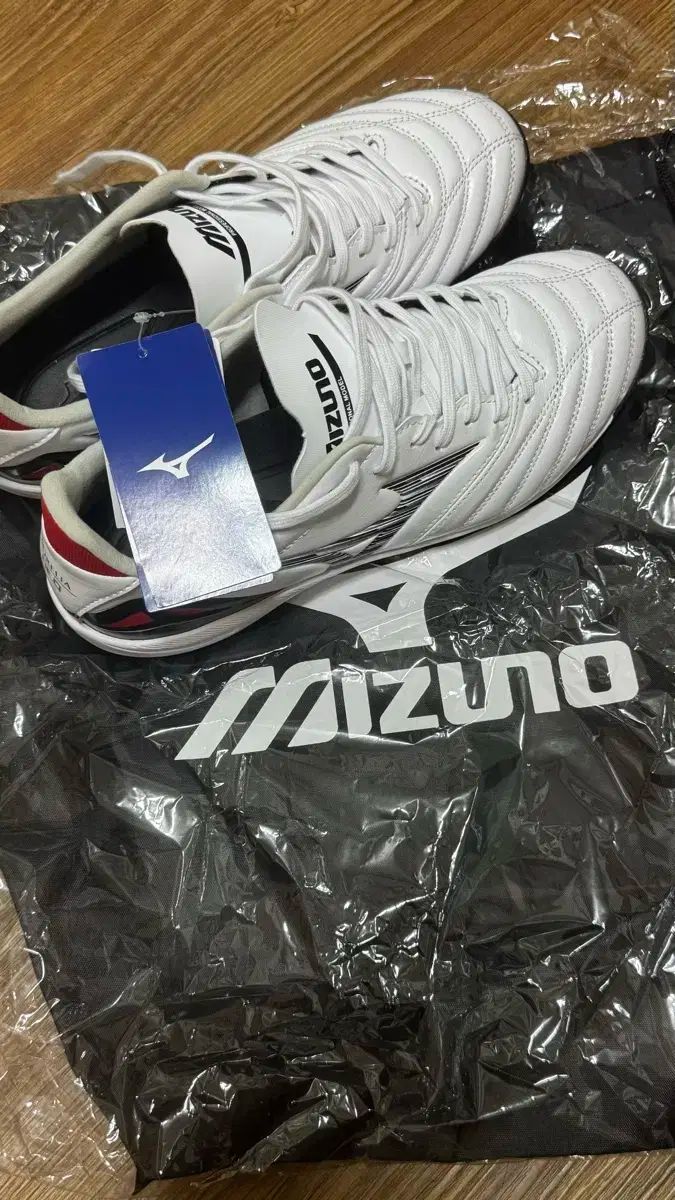 ミズノ モレリアネオ4 27.5 サッカーシューズ ホワイト/オレンジ