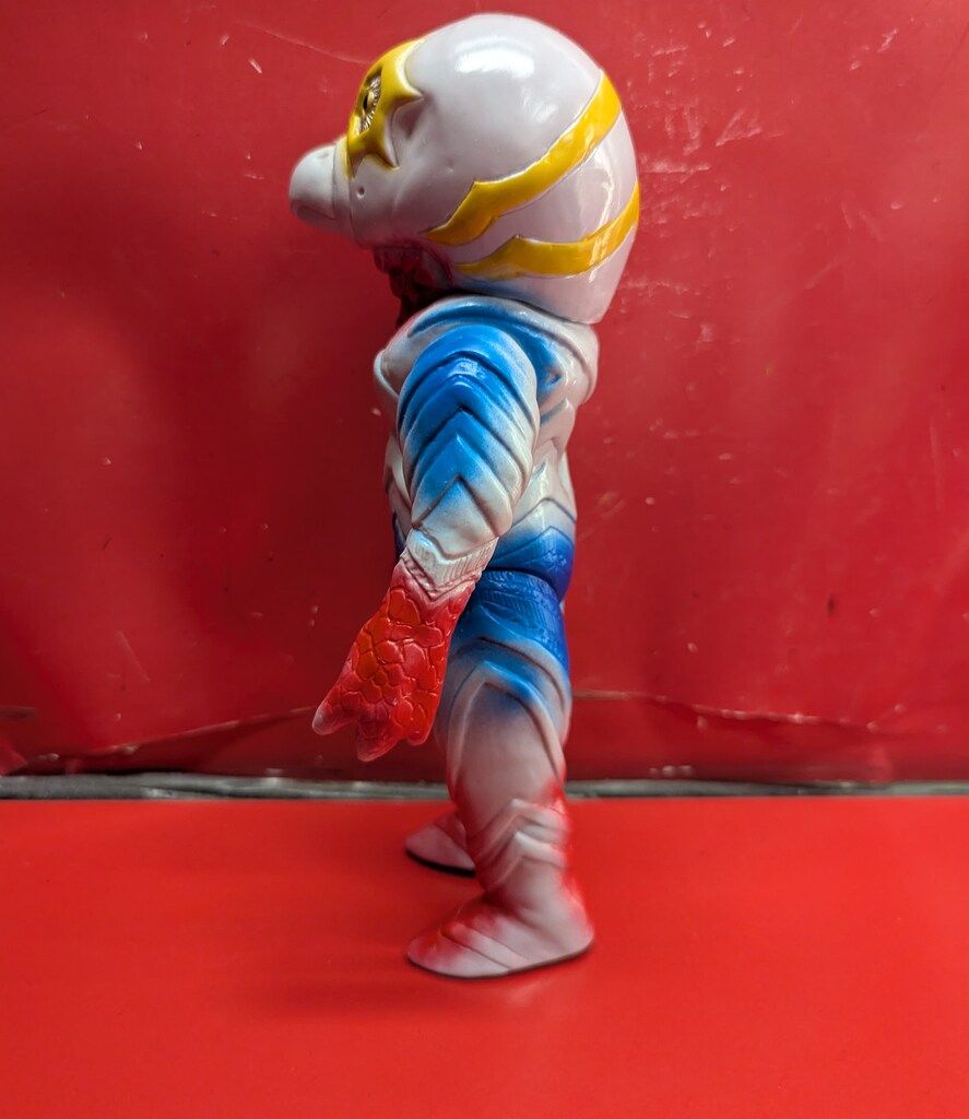 ガッツ星人 灰色成型