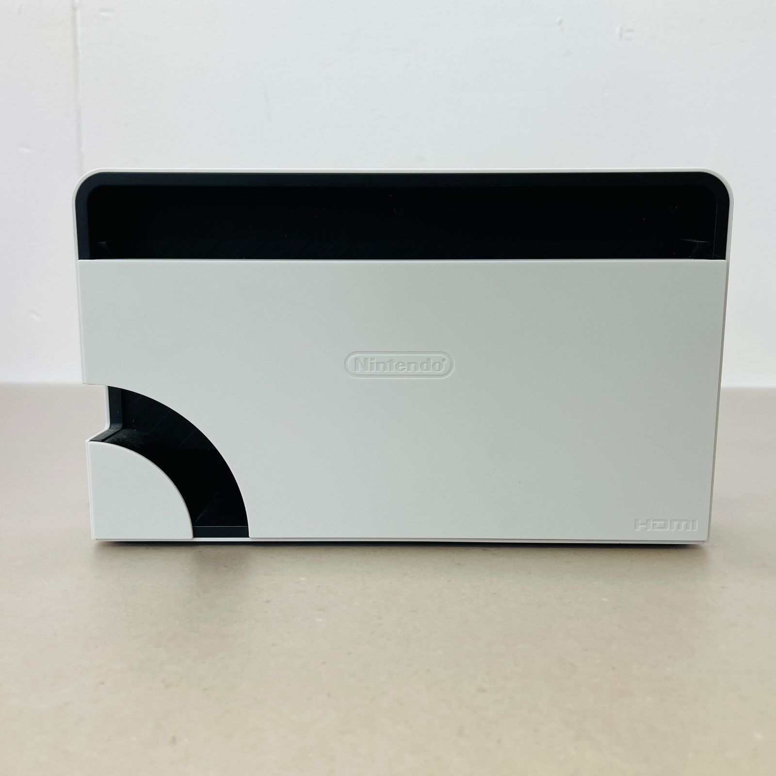 美品 Nintendo Switch 有機ELモデル ホワイト C2888 80サイズ 美品 Nintendo Switch 有機ELモデル ホワイト C2888 80サイズ