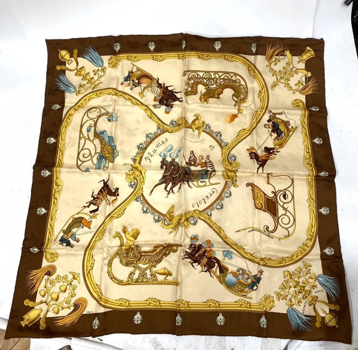 未使用品 HERMES エルメス カレ90 Plumes et Grelots 羽飾りと鈴