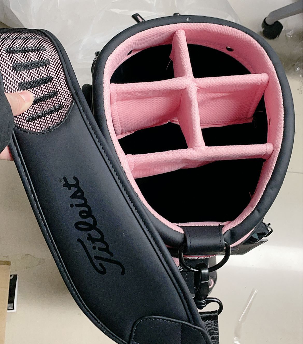 タイトリストTitleゴルフキャディバッグ　キャスター付 Titleist タイトリスト TITLEIST キャスター付きキャディバッグ