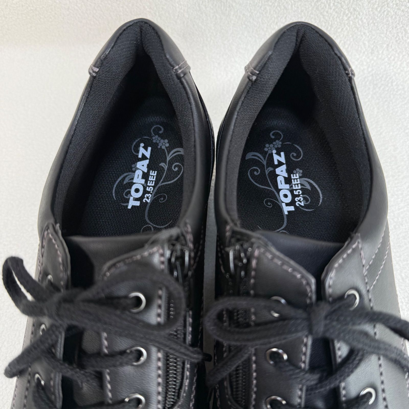 新品未使用✨ トパーズ TOPAZ サイドジップ付き レザー スニーカー