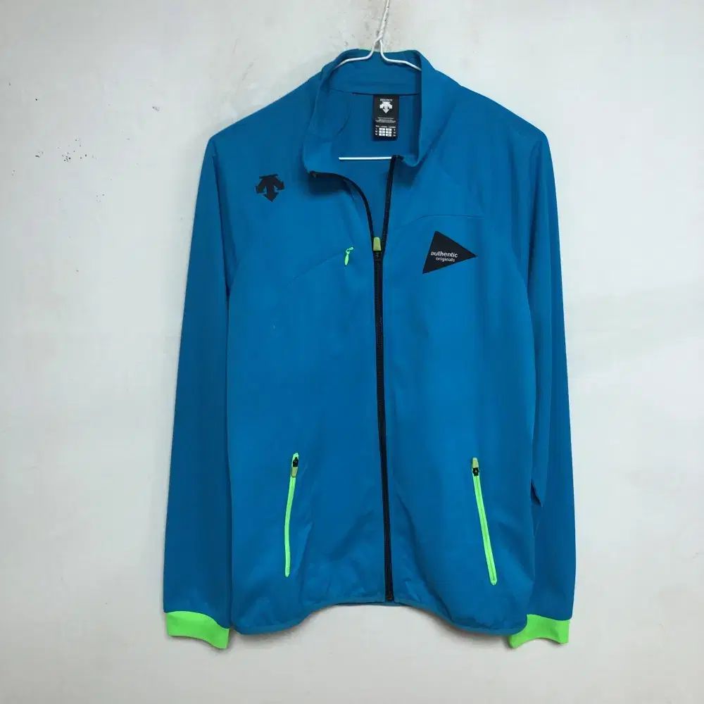 【雷市場（ポンジャン）商品韓国直送】 DESCENTE(デサント) メンズ ジップアップ ジャケット 100L @ 9905